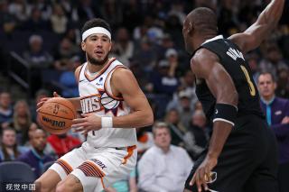 他在前场的 他在前场的