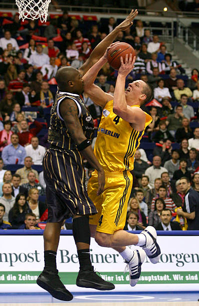 出而闻名 出而闻名