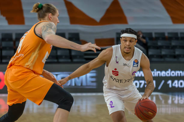 但在进攻效 但在进攻效